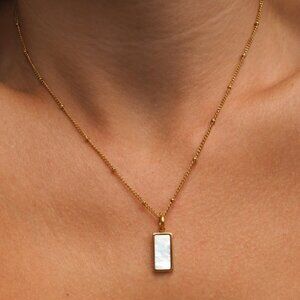 Camila Necklace White Shell